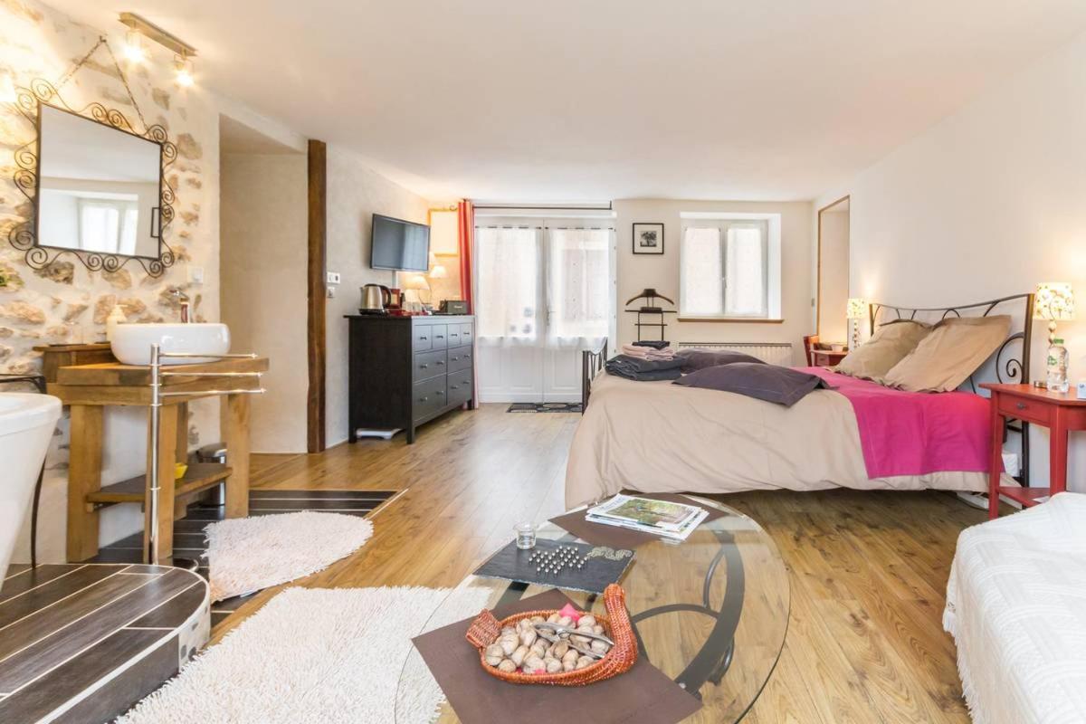 L'Escale Du Banquet Bed and Breakfast Mhère Εξωτερικό φωτογραφία